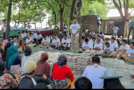 Ulang Tahun, Partai Gerindra Lotara Gelar Bagi Sembako - GenPI.co NTB