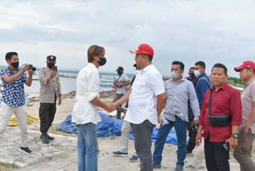 Bang Zul Turun Bareng Investor ke Teluk Ekas, Ada Apa? - GenPI.co NTB