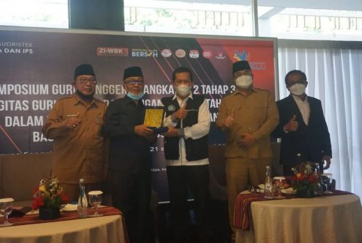 Bupati Fauzan Harapkan Guru Penggerak Perkuat Kolaborasi - GenPI.co NTB