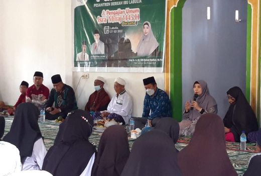Pengajian Isra Mikraj, Bu Wagub Ingatkan Soal Vaksinasi - GenPI.co NTB
