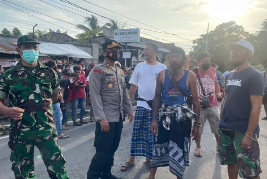 Tim Gabungan Kawal Perang Api Umat Hindu di Mataram - GenPI.co NTB