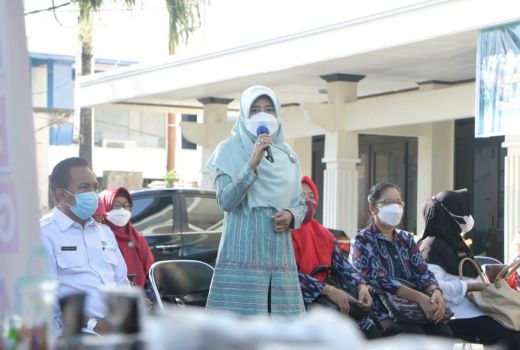 Peringati Hari Jadi, TP PKK NTB Gelar Bazar Murah - GenPI.co NTB
