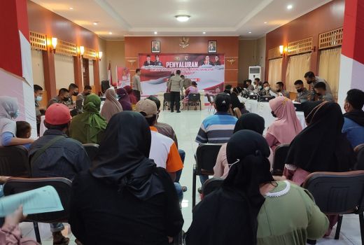 Belasan Ribu PKL dan Nelayan Dapat Bantuan Tunai - GenPI.co NTB