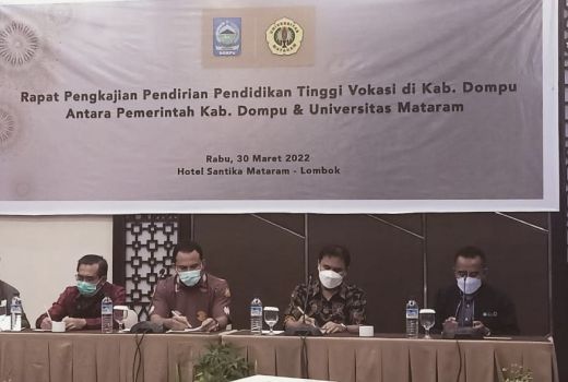Pemkab Dompu Inisiasi Pendirian Pendidikan Vokasi - GenPI.co NTB