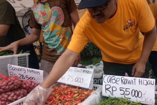 Jaga Inflasi, Lombok Tengah Gelar Pasar Murah Sembako - GenPI.co NTB