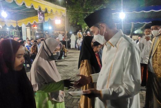 Ratusan Guru Ngaji di Loteng Terima Insentif - GenPI.co NTB