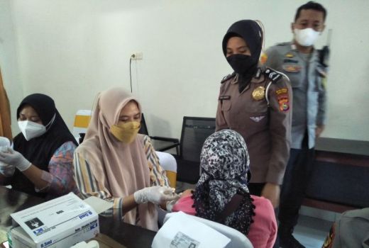 Jelang Idul Fitri, Vaksinasi Penguat Terus Digencarkan Polda NTB - GenPI.co NTB