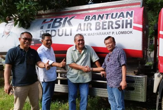 Ringankan beban Warga, HBK Peduli Konsisten Bagikan Air Bersih - GenPI.co NTB