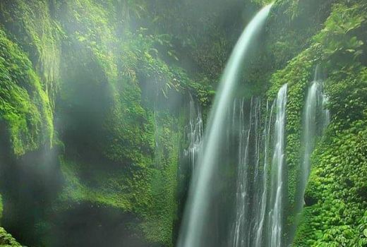 Melihat Air Terjun yang Jadi Ikon Desa Senaru - GenPI.co NTB