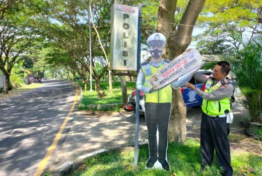 Polres Loteng Pasang Miniatur Lalu Lintas, Tujuannya Begini - GenPI.co NTB