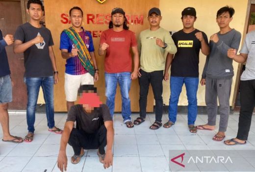 Adik Ditikam Hingga Tewas Akibat Memukul dan Menelanjangi Ibu - GenPI.co NTB