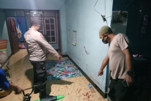 Terbakar Api Cemburu, Seorang Pria Bacok Pacar Mantan Istri - GenPI.co NTB