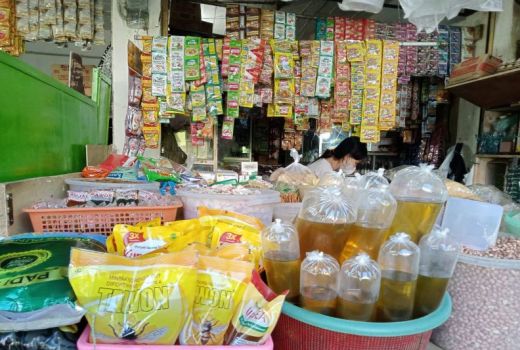 Stabilkan Harga, Disdag Mataram OP Minyak Goreng - GenPI.co NTB