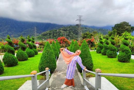 Hobi Jalan-jalan, Postingan di Medsos Direspons Positif - GenPI.co NTB
