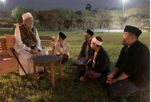 Di Kaki Gunung Rinjani Ulama Besar Mesir Ini Bahas Sejarah Islam - GenPI.co NTB