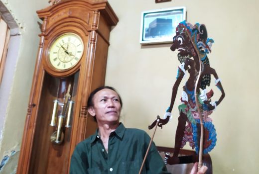 Peduli dengan Wayang Sasak, PDI Perjuangan NTB Berikan Sumbangan - GenPI.co NTB