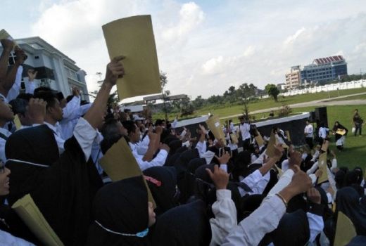 Nasib 6 Ribu Honorer di Loteng Tergantung Pusat - GenPI.co NTB