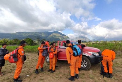 Basarnas Evakuasi Jenazah Bule di Gunung Rinjani - GenPI.co NTB