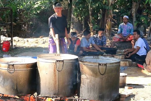 Cermin Gotong Royong dalam Tradisi Ran di Lombok - GenPI.co NTB