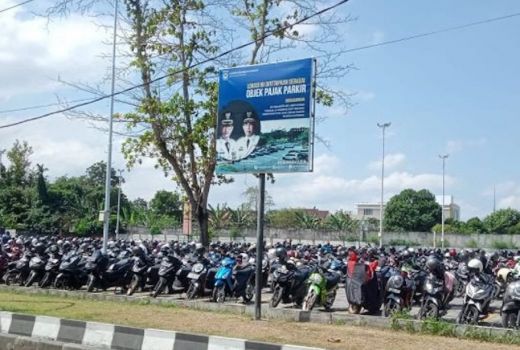 Target Naik, Tempat Parkir RSUD Mataram Sasaran - GenPI.co NTB