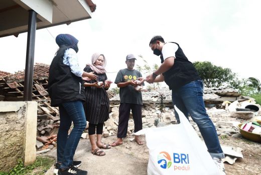 Gerak Cepat, BRI Kirim Bantuan kepada Korban Gempa Cianjur - GenPI.co NTB