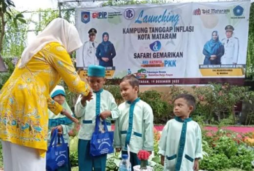 600 Paket Makanan Olahan Ikan untuk Anak di Mataram - GenPI.co NTB