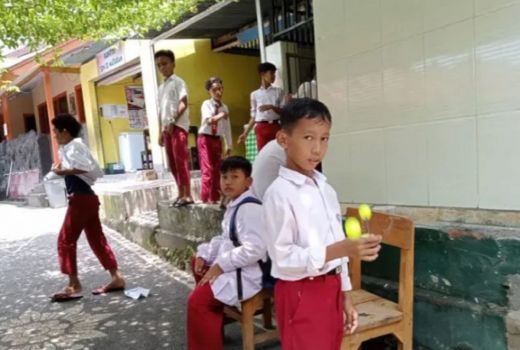 Disdik Mataram Larang Siswa Bawa Lato-lato ke Sekolah - GenPI.co NTB