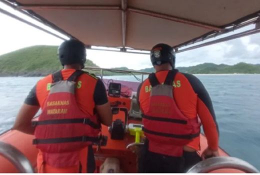 Tim SAR Evakuasi Korban Tenggelam di Pantai Mawun - GenPI.co NTB