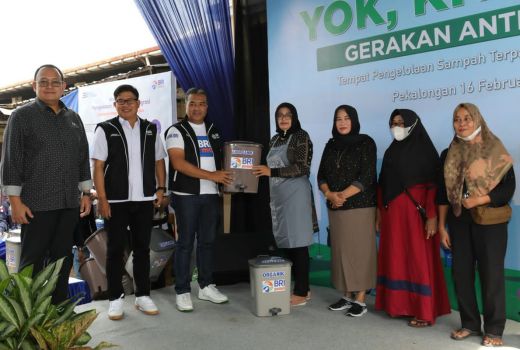 Gerakan Antisampah Yok Kita Gas, BRI Sasar Pasar Kesesi Pekalongan - GenPI.co NTB