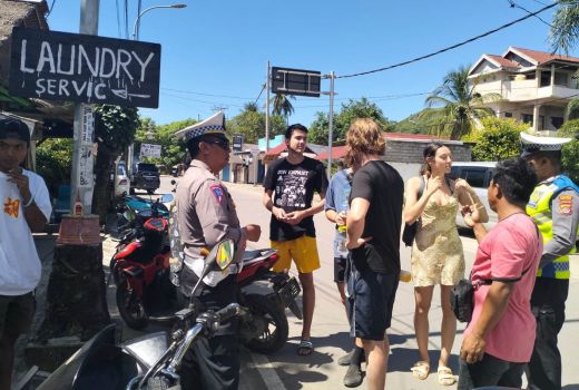 Turis Asing di Bali Dilarang Sewa Motor, Lombok Tengah Butuh Kajian - GenPI.co NTB