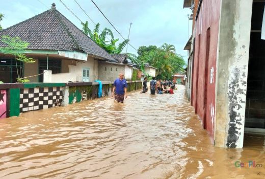 Nasabah Terdampak Banjir, OJK NTB Sebut Kebijakan Ada di Bank - GenPI.co NTB