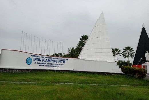 Diberhentikan, Pegawai IPDN NTB Tuntut Pesangon - GenPI.co NTB