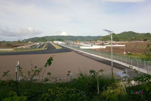 Kursi Penonton MotoGP Mandalika Segera Dipasang, ini Jenisnya - GenPI.co NTB