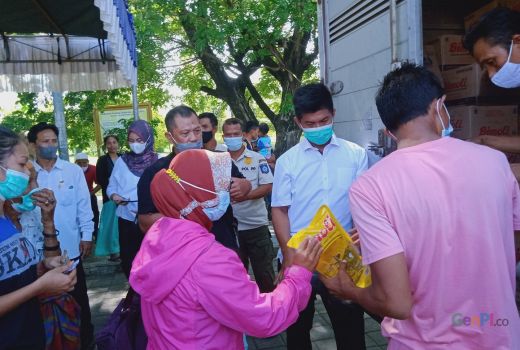 Asyiik, Disperindag Lombok Tengah Gelar Pasar Minyak Goreng Murah - GenPI.co NTB