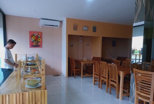 Restoran Harga Warung, Dapoer Indo Kuta Mandalika Tempatnya - GenPI.co NTB