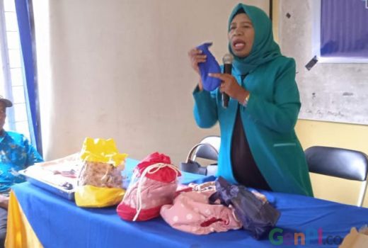 IRT Belajar Membuat Pembalut Ramah Lingkungan - GenPI.co NTB