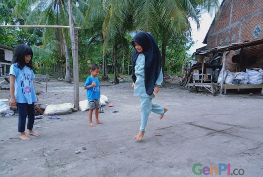 Bermain Ceprak, Cara Anak Lombok Sehatkan Badan - GenPI.co NTB