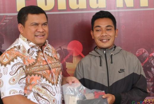 Ditreskrimum Polda NTB Kembalikan BB ke Korban Curas - GenPI.co NTB
