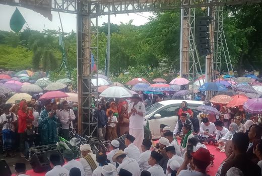 Hujan di Lombok Tak Halangi Jalan Sehat 1 Abad NU - GenPI.co NTB