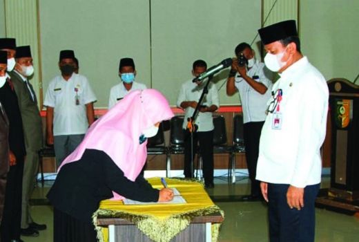 Marah ke Plt Bupati Kuansing, Ketua DPRD: Tak Usah Nantang - GenPI.co RIAU