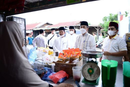Warga Biasa Beli Minyak Goreng Rp 14 Ribu, Kini Rp 25 Ribu - GenPI.co RIAU