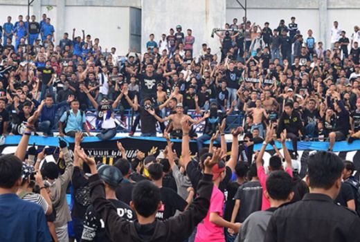 Tuah Kandang, PSPS Permalukan Persib Bandung - GenPI.co RIAU