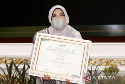 Chairani Perempuan Siak Dapat Penghargaan dari Iriana Jokowi - GenPI.co RIAU