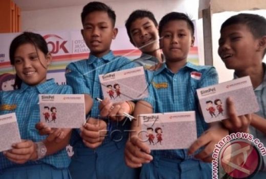 Riau Dorong Siswa SMA dan SMP Nabung Sejak Dini - GenPI.co RIAU