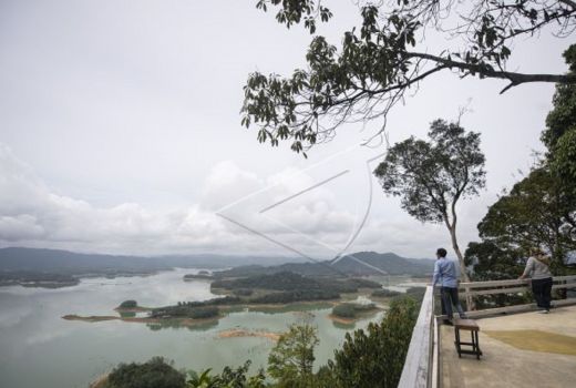 Menikmati Keindahan Gugusan Puncak Kompe Kampar - GenPI.co RIAU
