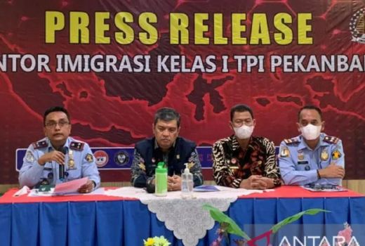 Imigrasi Bakal Deportasi Warga Taiwan dari Riau - GenPI.co RIAU