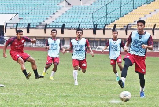 Liga 2, Manajemen PSPS Riau FC Beri Aturan Ketat ke Pemain - GenPI.co RIAU