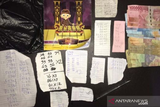 Polres Indragiri Hulu Bekuk Bandar Judi Togel di Seberida - GenPI.co RIAU