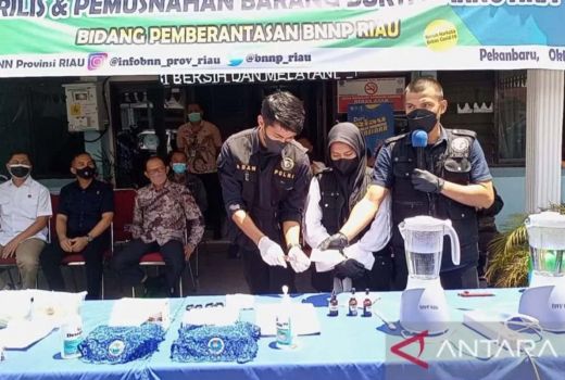 BNNP Riau Musnahkan 2,9 Kg Sabu dari Penangkapan Pengedar - GenPI.co RIAU
