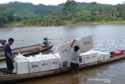 Susuri Sungai Subayang, KPU Kampar Geber Verifikasi Faktual - GenPI.co RIAU
